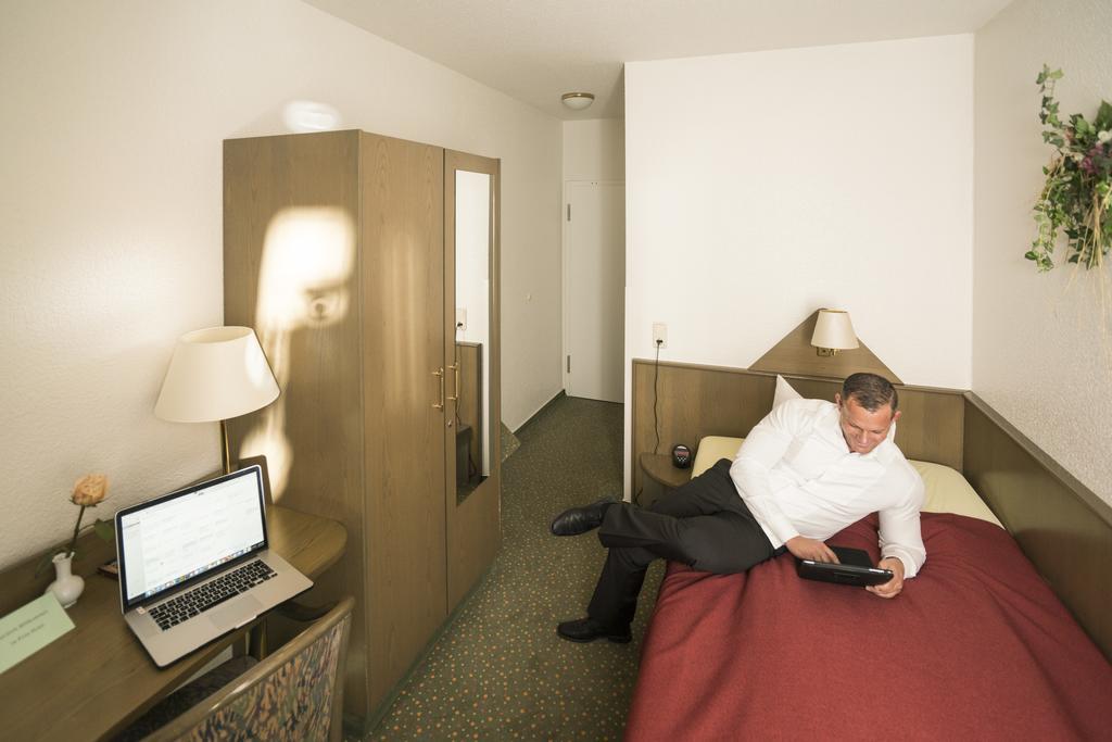 Das Fritz Hotel Schwerin Schoene Lage Im Gruenen Mit Regionaler Kueche Kostenfreien Parkplaetzen Und E Ladestation Rum bild